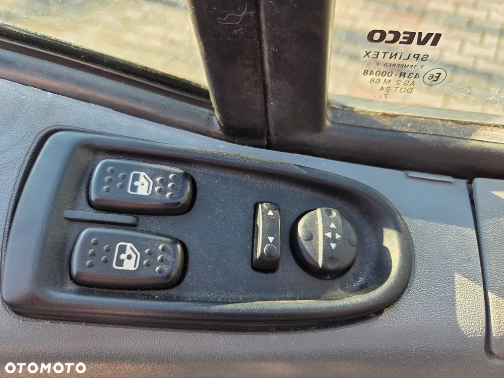 Iveco 40C18 winda 1000kg klima - 15