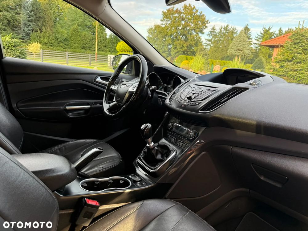 Ford Kuga 2.0 TDCi 2x4 Titanium - 14