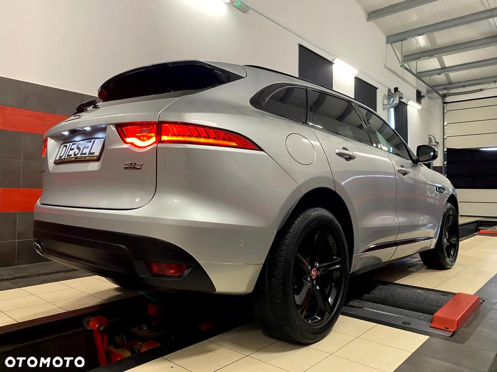 Jaguar F-Pace 20d AWD R-Sport - 9
