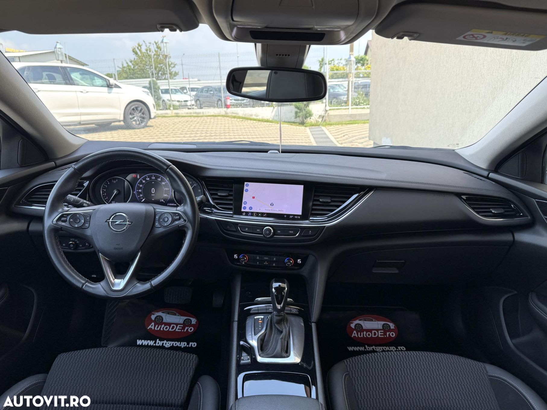 Opel Insignia - 8