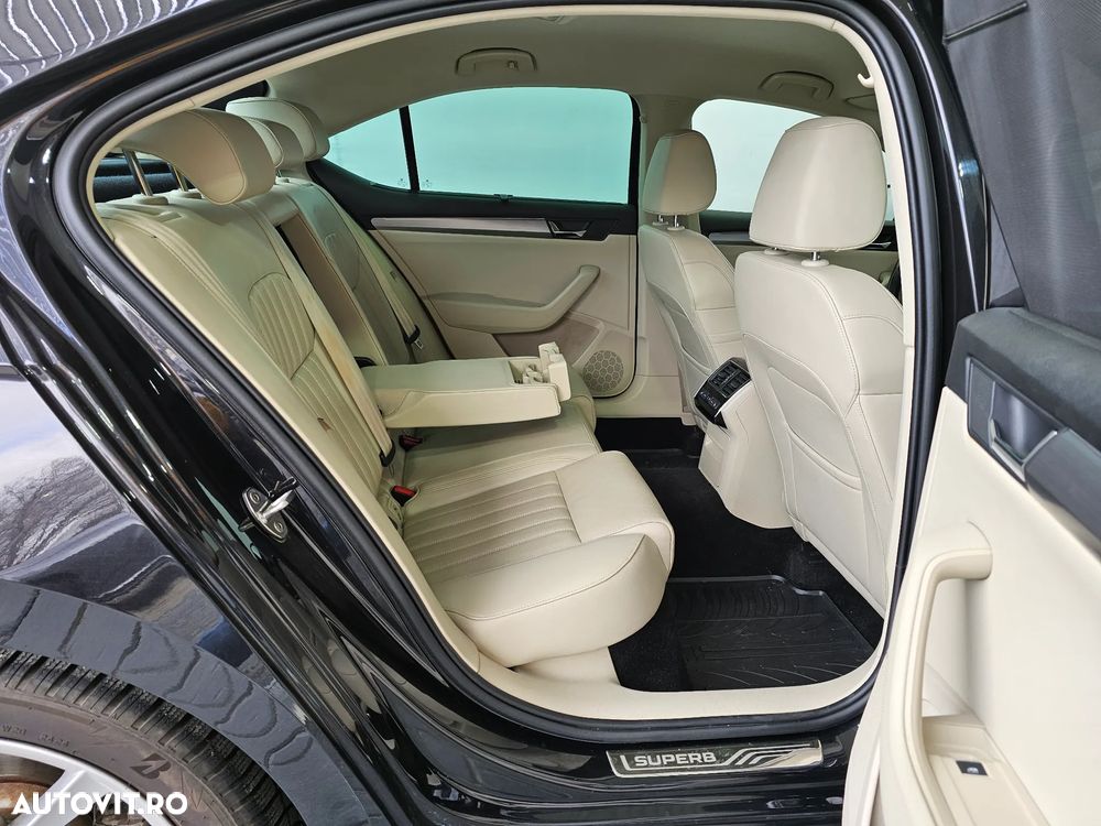 Skoda Superb 2.0 TDI 4X4 DSG Style - 33