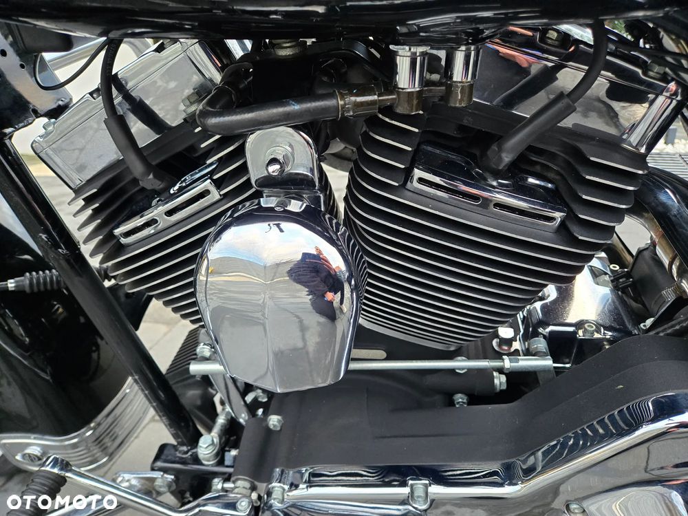 Harley-Davidson Touring Road King - 34