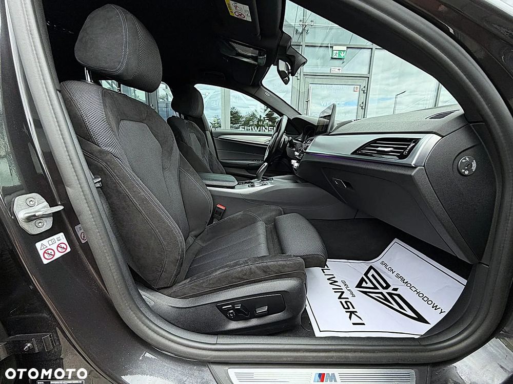 BMW Seria 5 520d xDrive M Sport Edition - 17