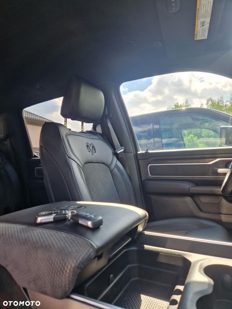 RAM 1500 5.7 Crew Cab Laramie - 9