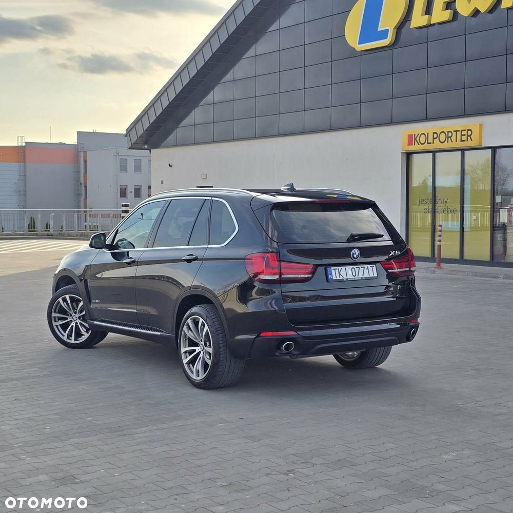 BMW Seria 5 525d Sport - 11