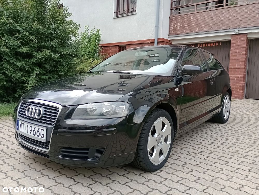 Audi A3 3-drzwiowe 1.6 FSI Ambition - 2
