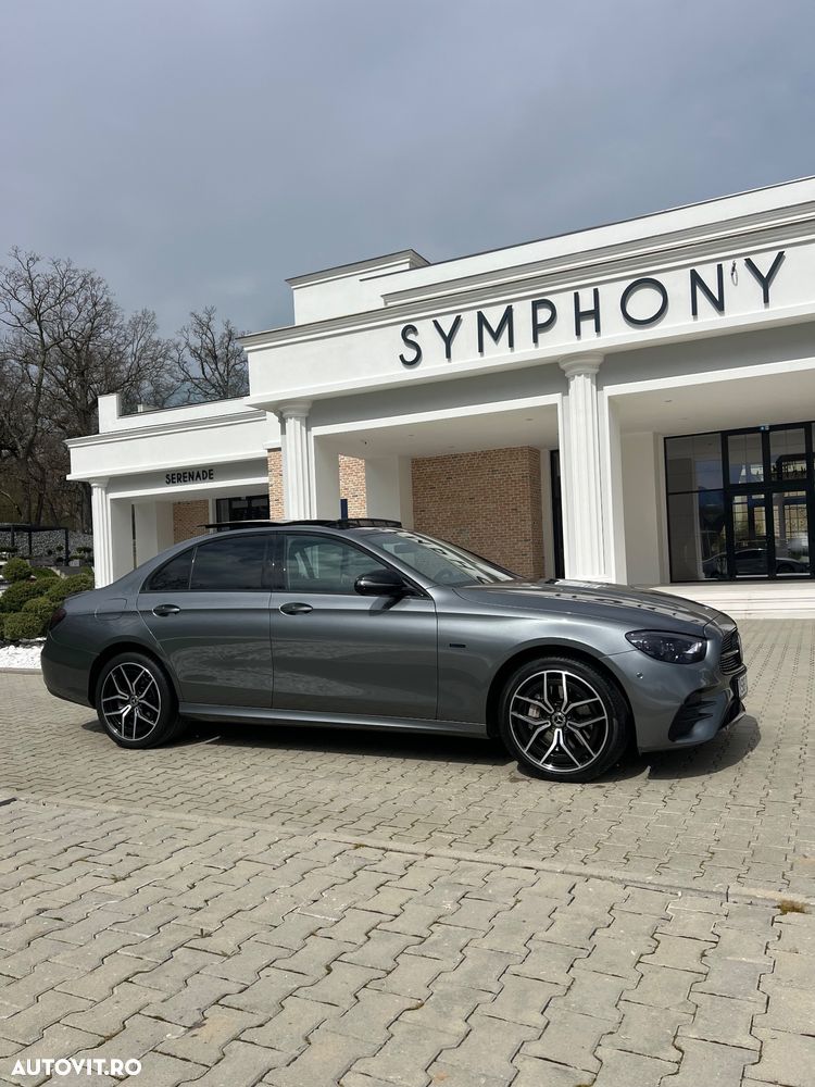 Mercedes-Benz E 300 4MATIC Aut. - 13