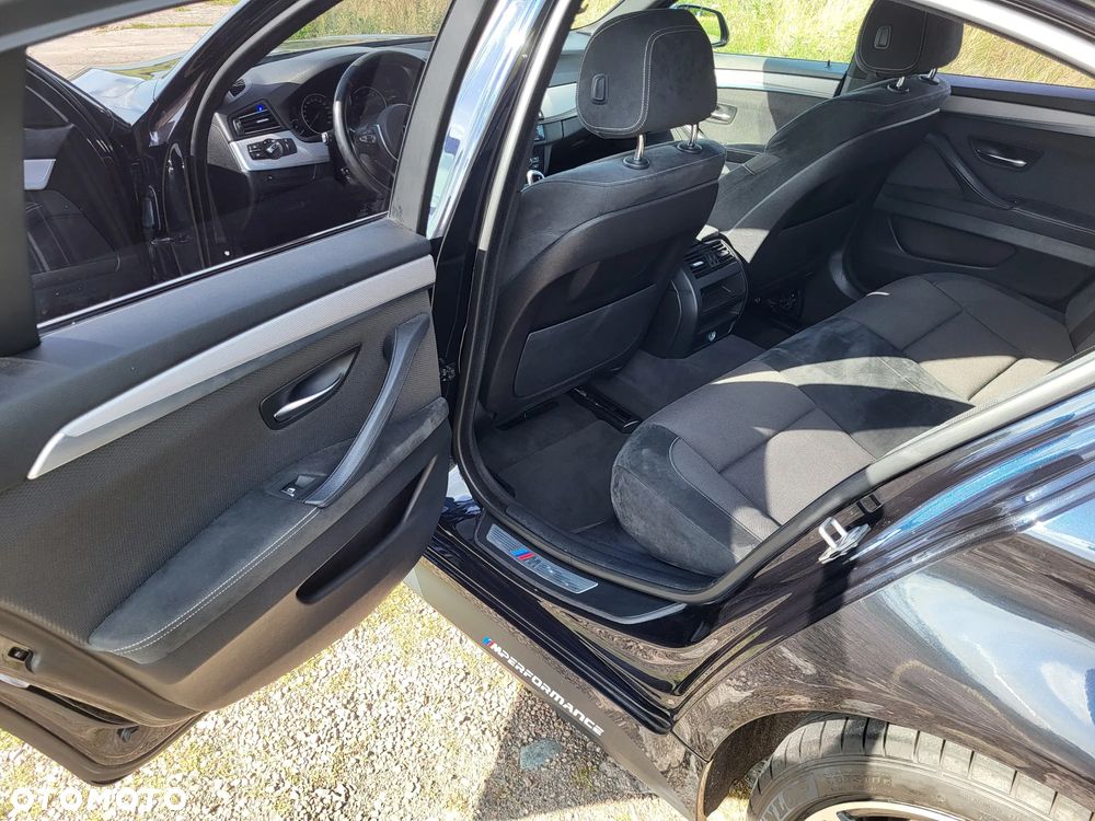 BMW Seria 5 530d xDrive - 16