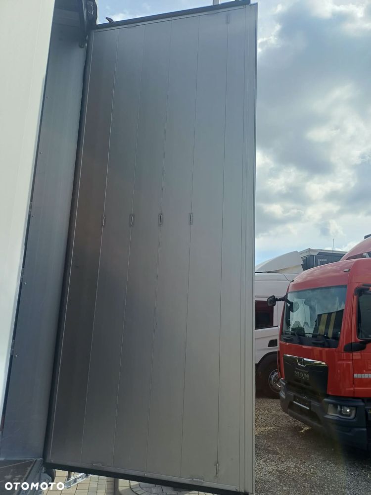 MAN TGL 12.250 KABINA LX DWA LÓŻKA + 23 PALETY - 22