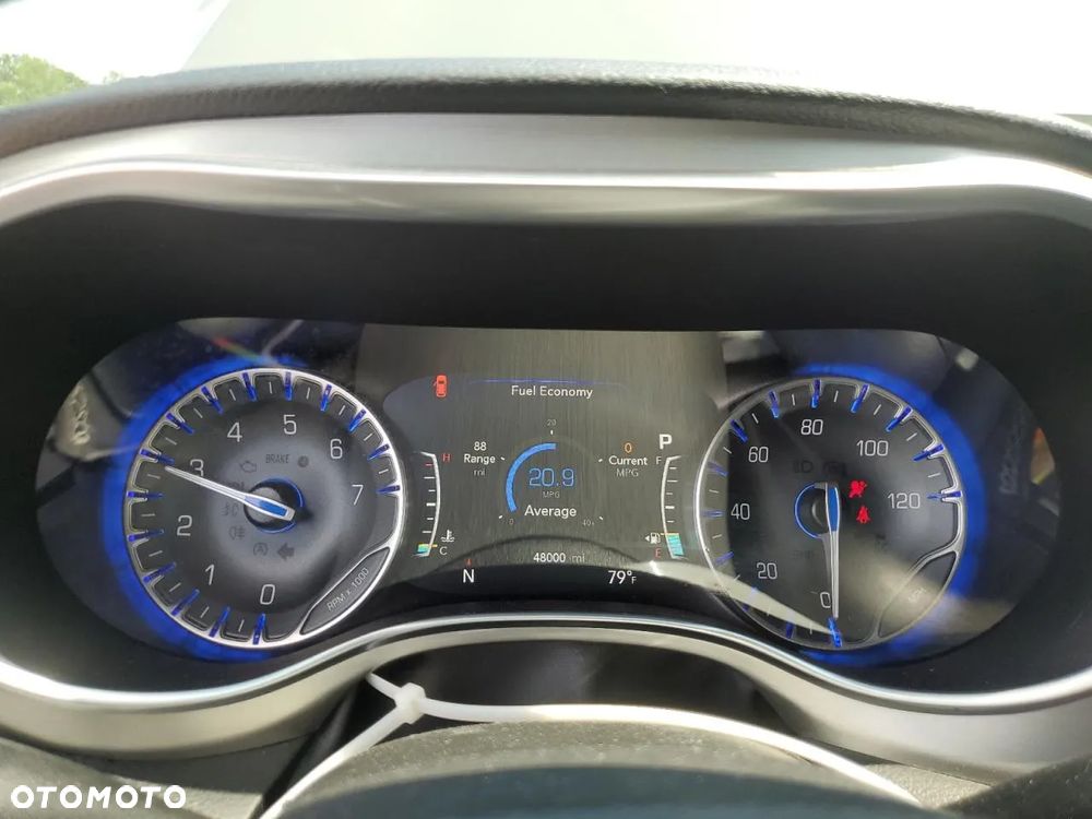 Chrysler Pacifica - 11