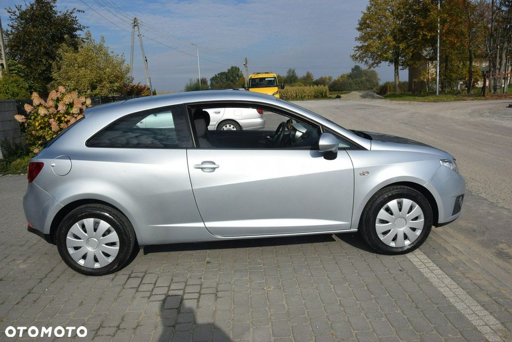 Seat Ibiza SC 1.6 16V DSG Stylance - 9