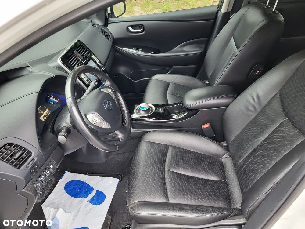 Nissan Leaf 24 kWh (mit Batterie) Visia + - 13