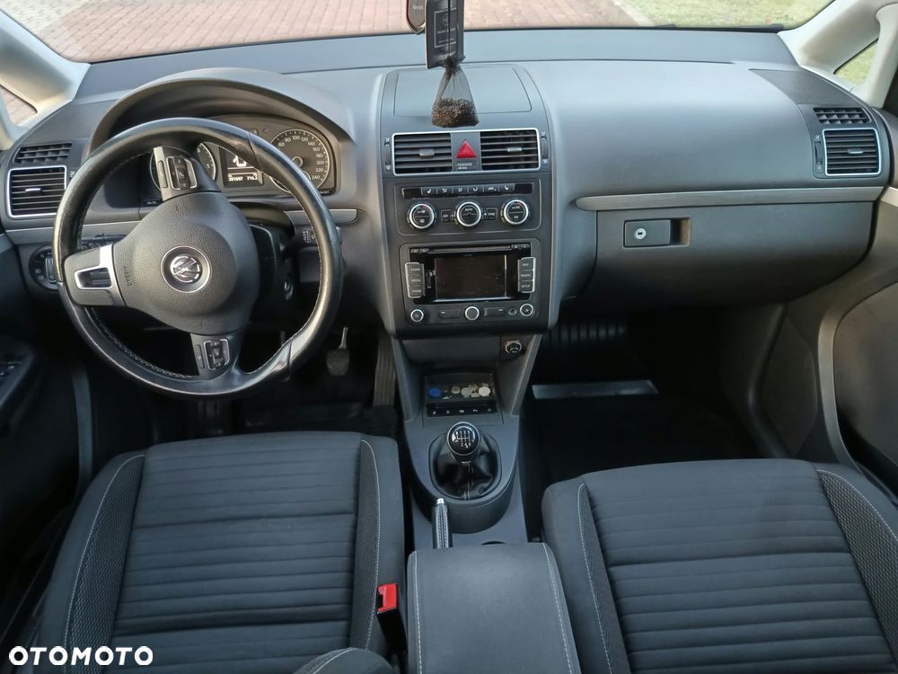 Volkswagen Touran 2.0 TDI DPF Highline - 20