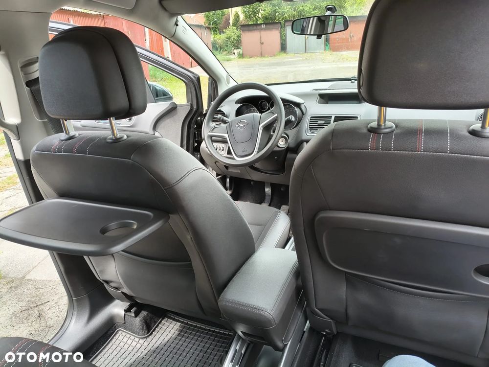 Opel Meriva - 11