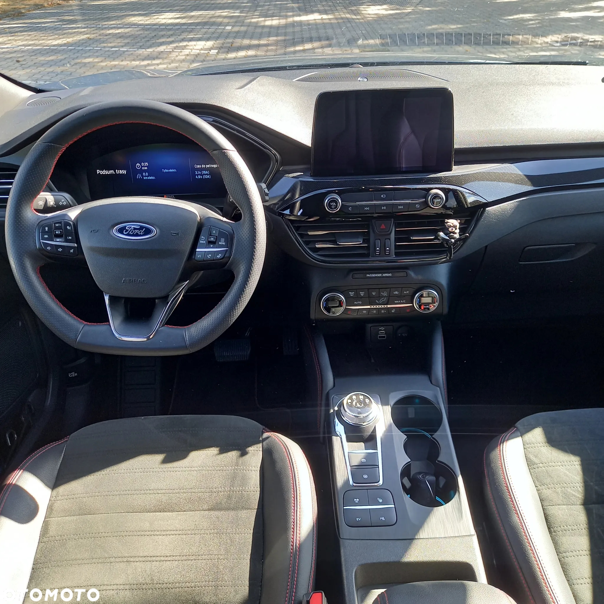 Ford Kuga 2.5P PHEV FWD ST-Line - 12