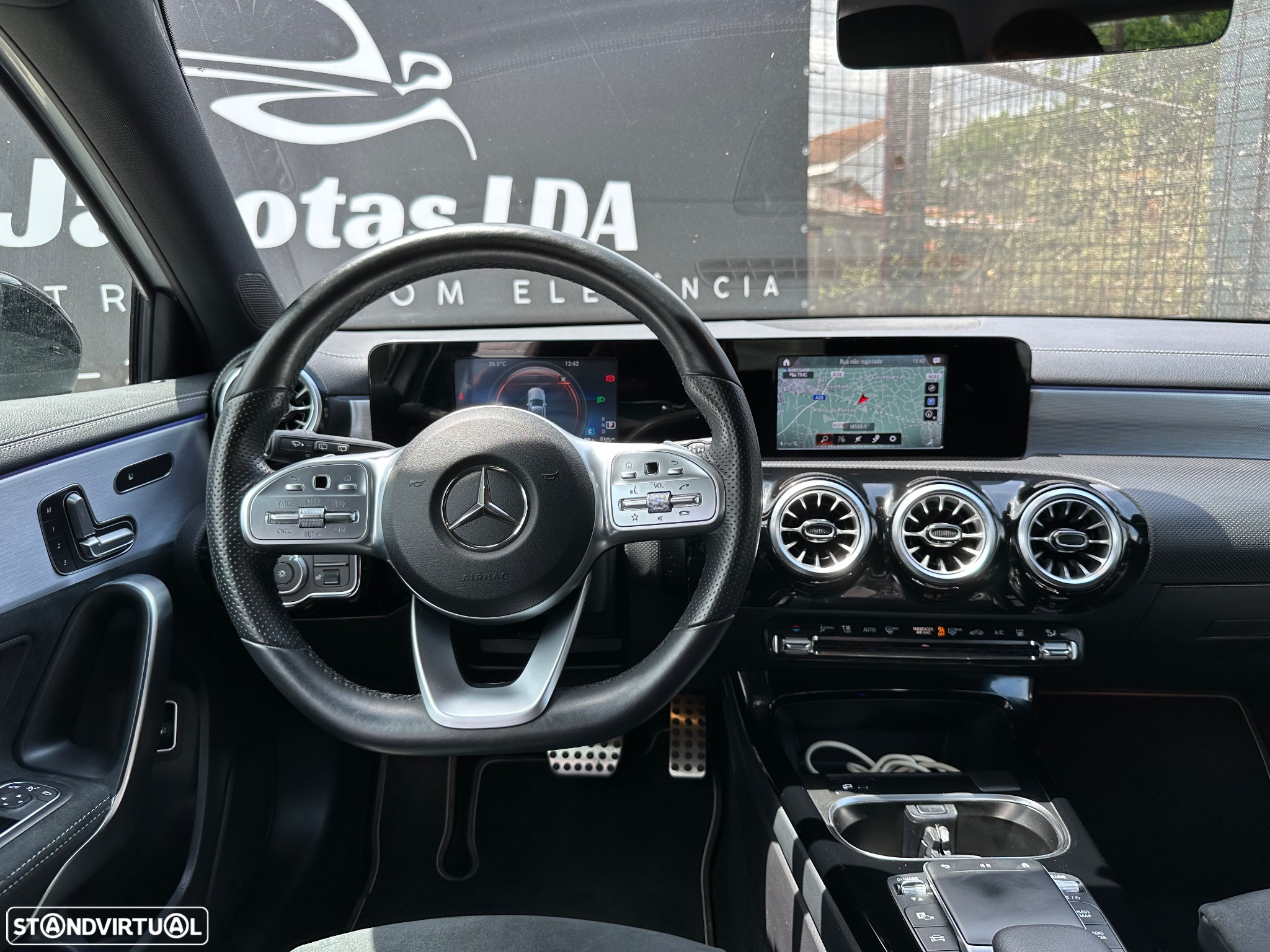 Mercedes-Benz A 250 e AMG Line - 11