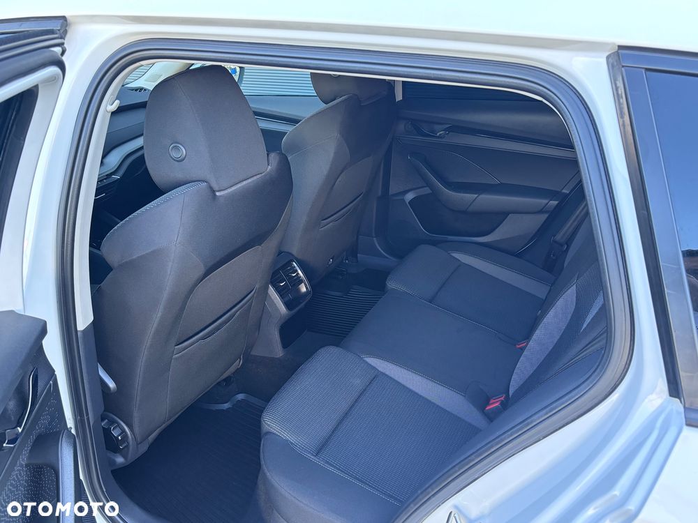 Skoda Octavia 2.0 TDI DSG Ambition - 19