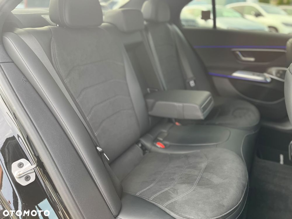 Mercedes-Benz Klasa E 220 d mHEV 4-Matic AMG 9G-Tronic - 14