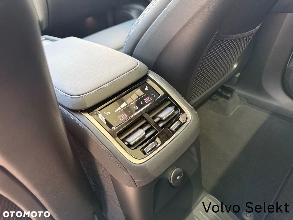 Volvo XC 90 - 22