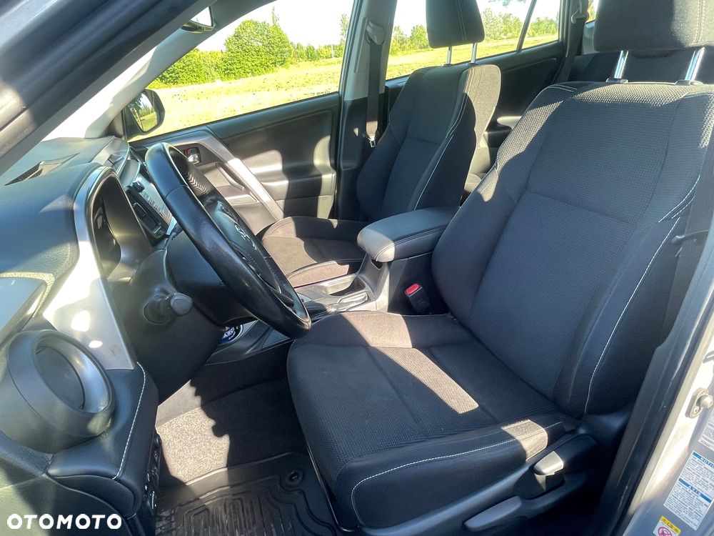 Toyota RAV4 - 10