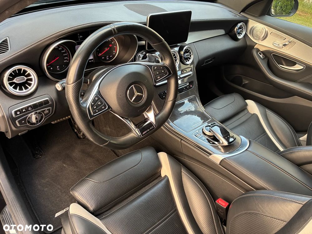 Mercedes-Benz Klasa C AMG 63 S AMG Speedshift 7G-MCT - 22