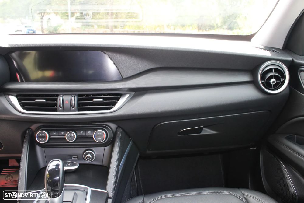 Alfa Romeo Stelvio 2.2 D Super AT8 - 22
