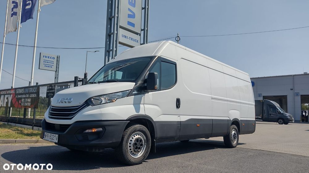 Iveco DAILY 35S14 A8V 16m3 Automat L4H2 mały przebieg - 10