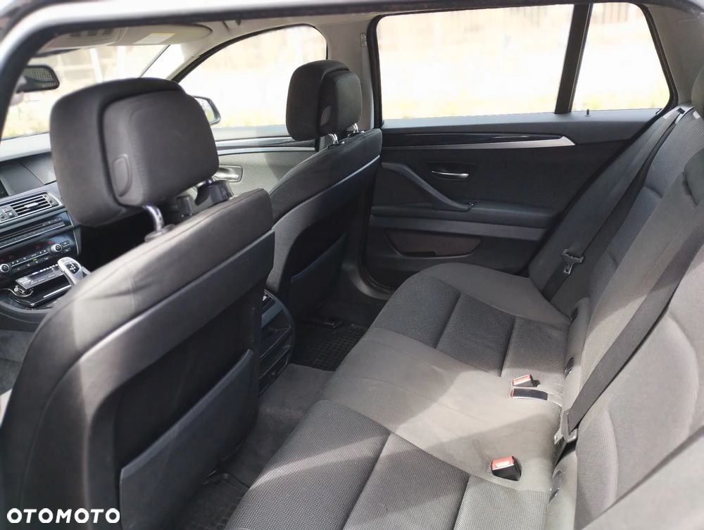 BMW Seria 5 520d - 8