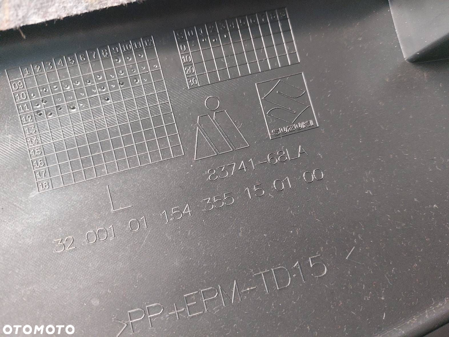BOCZKI DRZWI KOMPLET SUZUKI SWIFT V MK7 - 18