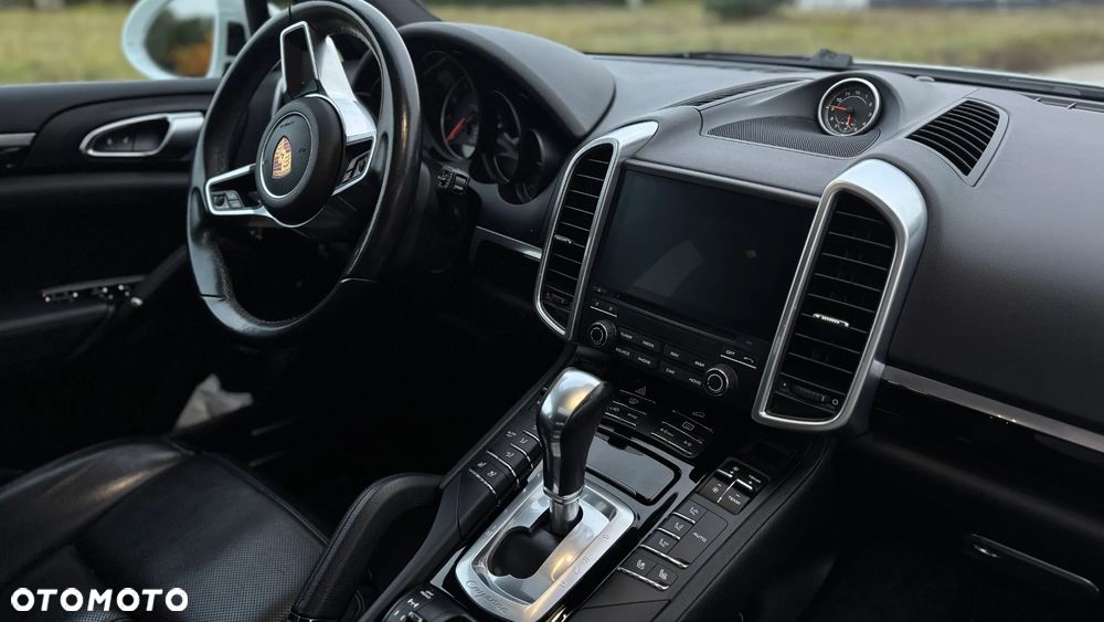 Porsche Cayenne Platinum Edition - 12