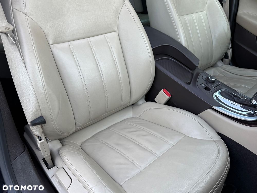 Opel Insignia 2.0 T Cosmo - 19