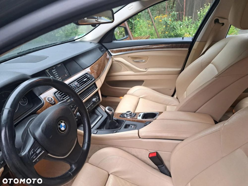 BMW Seria 5 520d Touring - 7