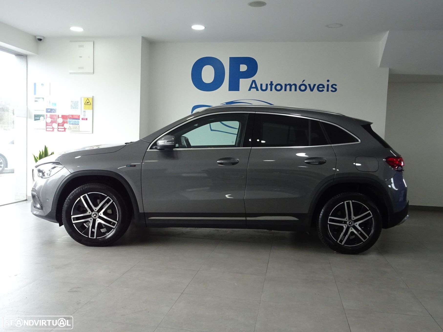 Mercedes-Benz GLA 250 e Progressive - 3
