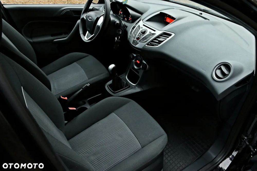 Ford Fiesta 1.25 Champions Edition - 8