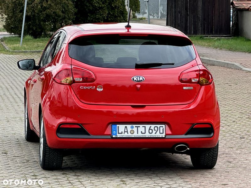 Kia Ceed - 4