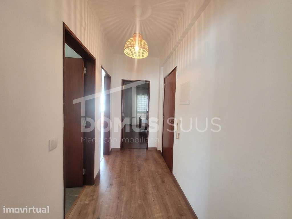 Apartamento T2 mobilado, com terraço para arrendamento - Grande imagem: 4/13