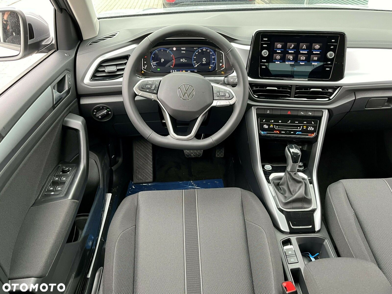 Volkswagen T-Roc - 9