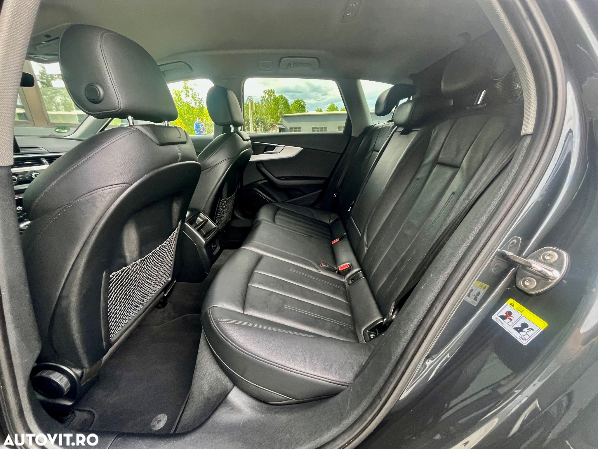 Audi A4 Avant 2.0 TDI Design - 15