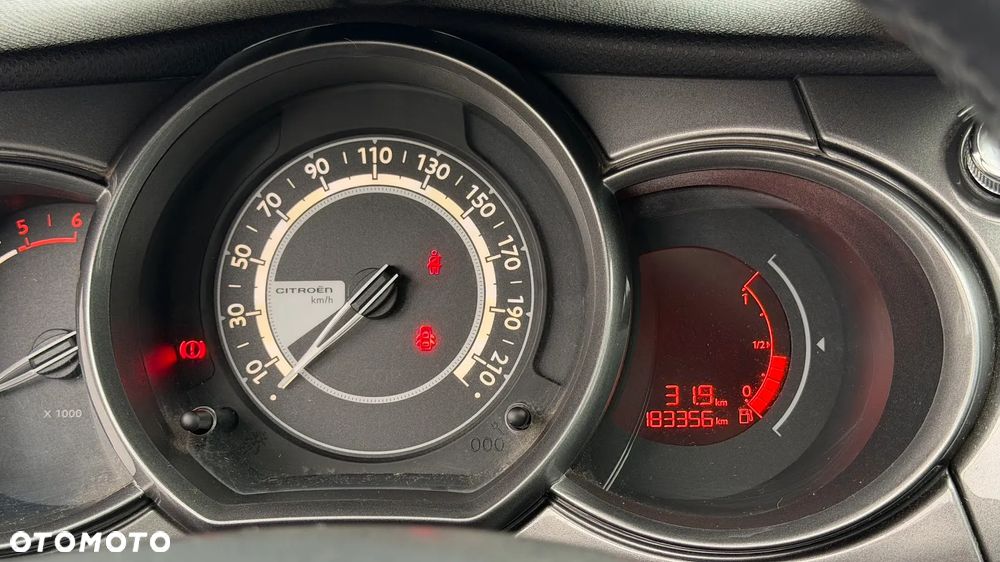 Citroën C3 e-HDi 90 FAP Exclusive - 6