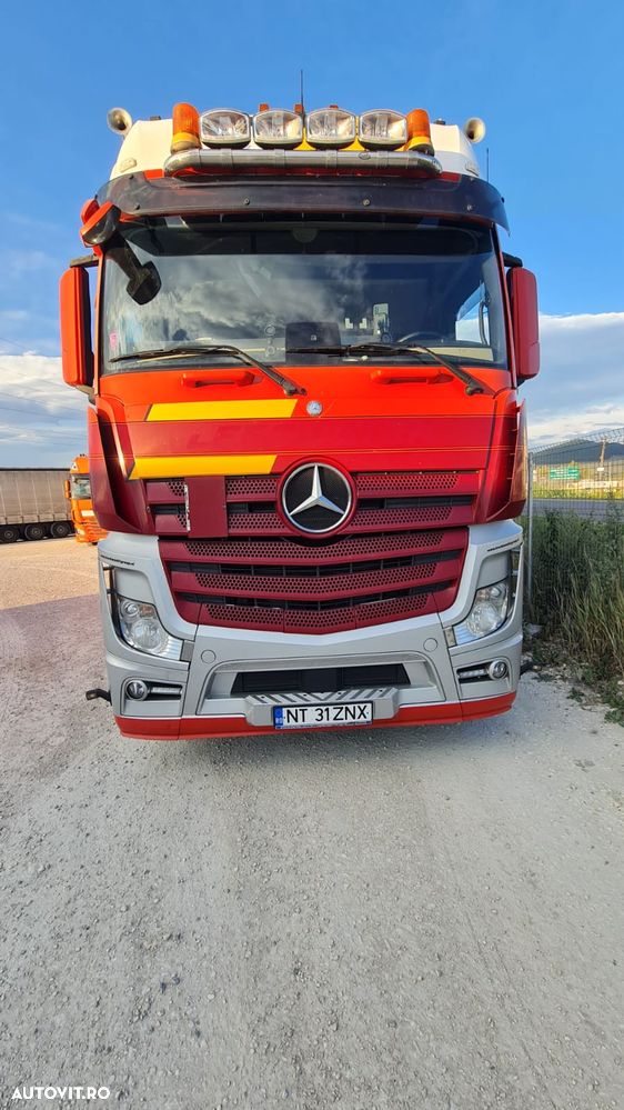 Mercedes-Benz Actros - 1