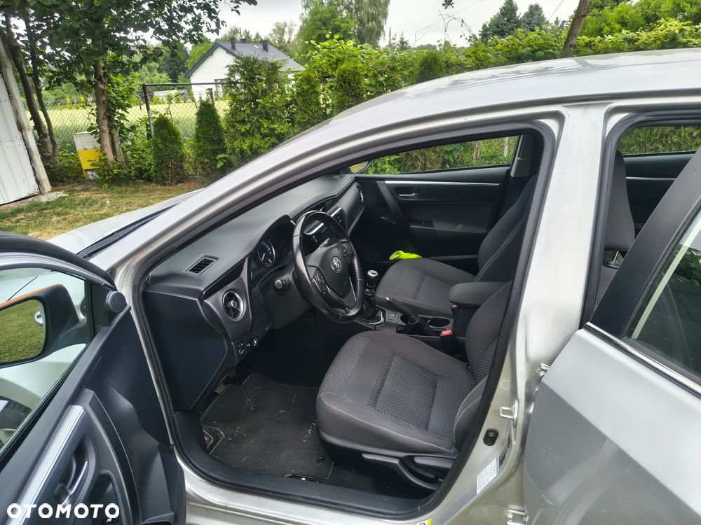 Toyota Corolla 1.6 Comfort - 10