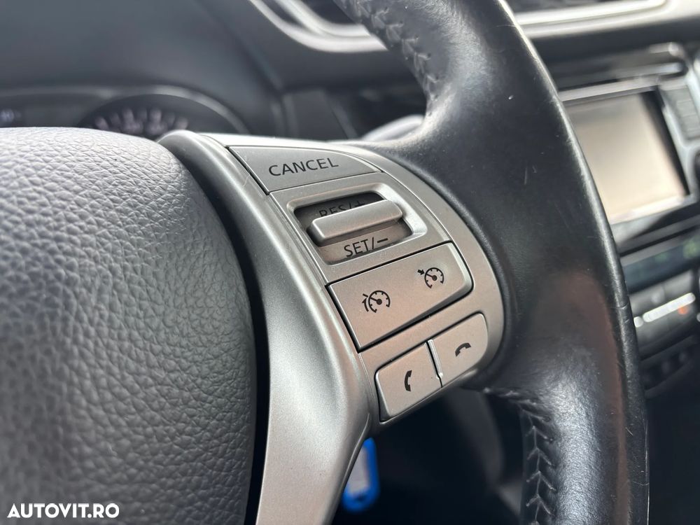 Nissan Qashqai 1.5 DCI Start/Stop N-Connecta - 19