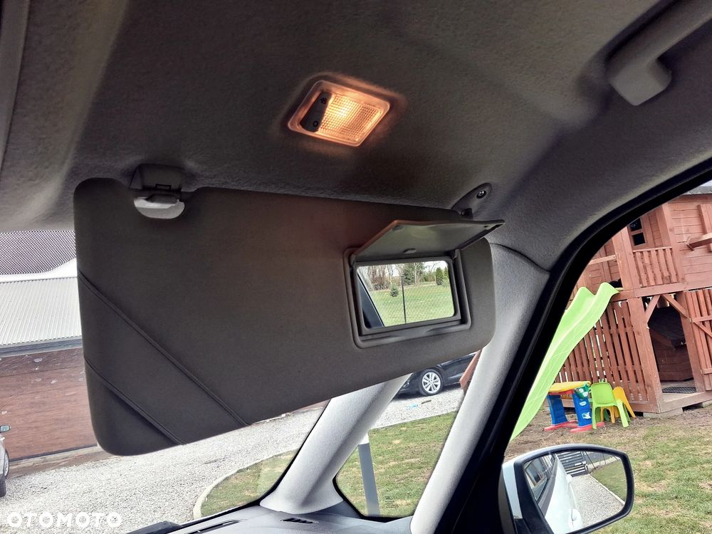 Ford Galaxy 2.0 Ambiente - 39