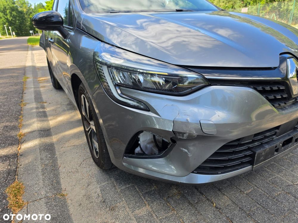Renault Clio - 10