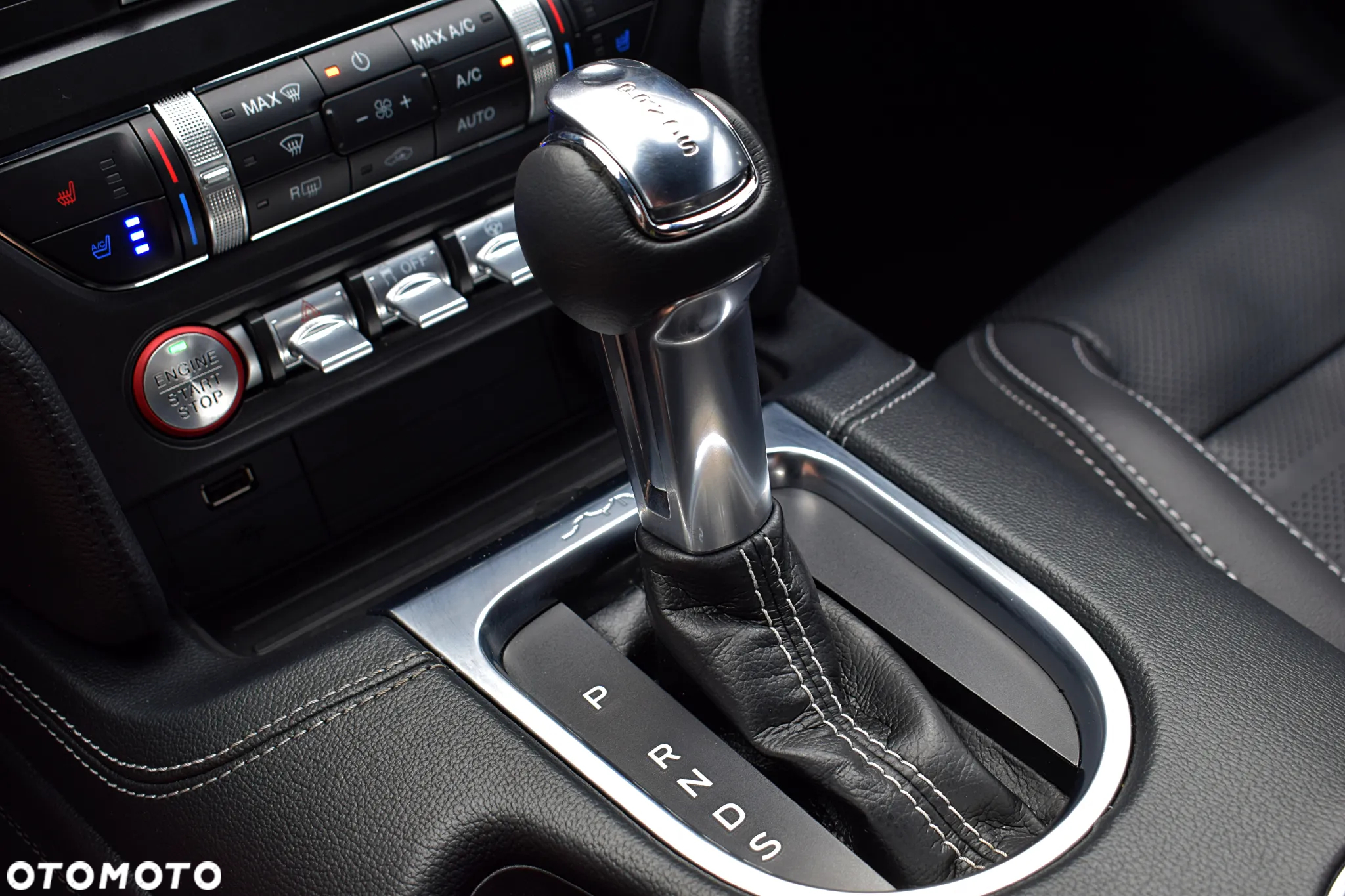 Ford Mustang 5.0 V8 GT - 19