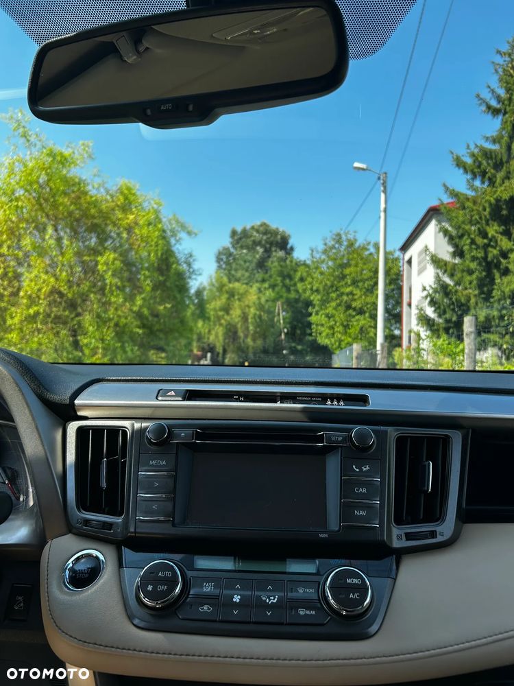 Toyota RAV4 - 4