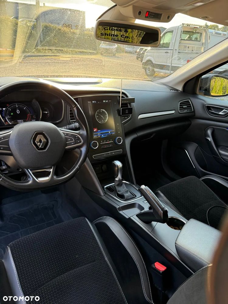 Renault Megane 1.5 Blue dCi Intens EDC - 11