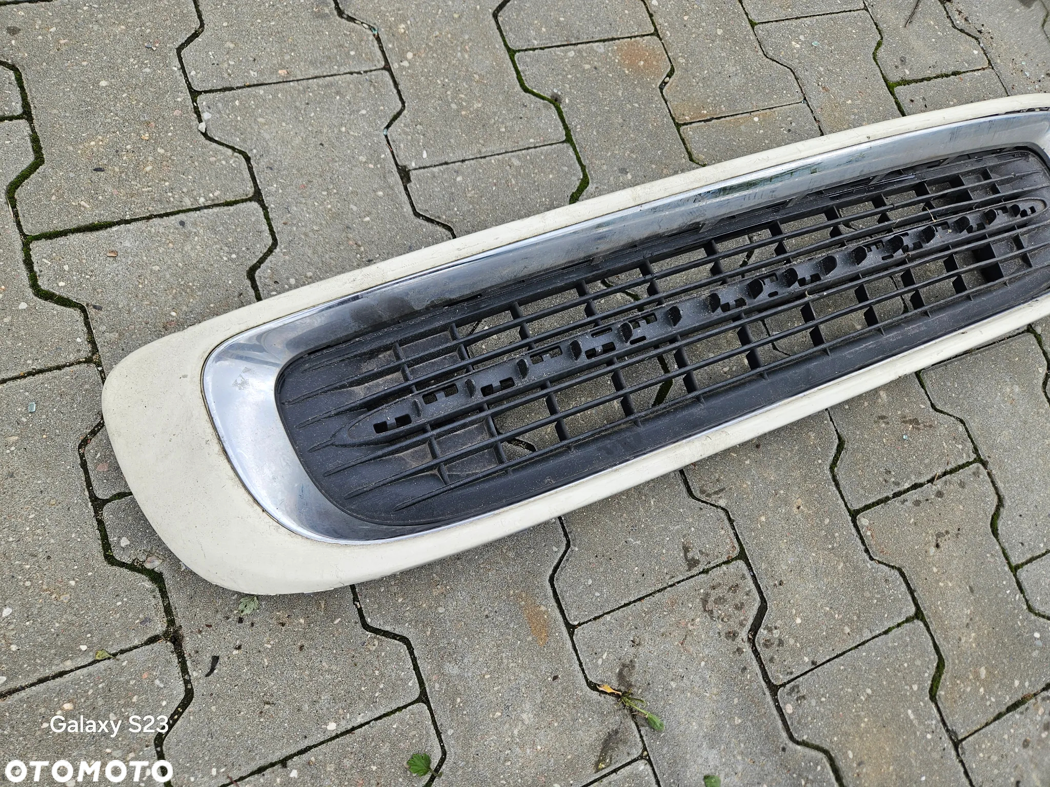 Kratka zderzaka ramka kratki chrom Mini Cooper S R56 lak. 850 Pepper White - 2
