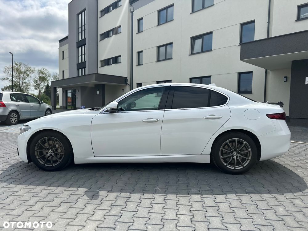 Alfa Romeo Giulia 2.0 Turbo 16V AT8 Veloce - 10