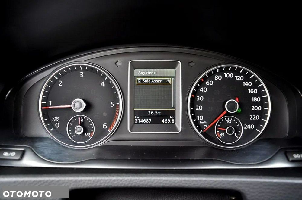 Volkswagen Multivan - 28